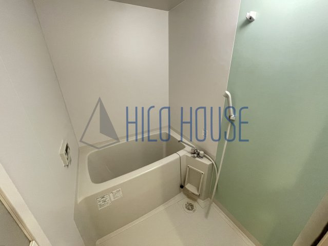 ルネス　カメリアの浴室