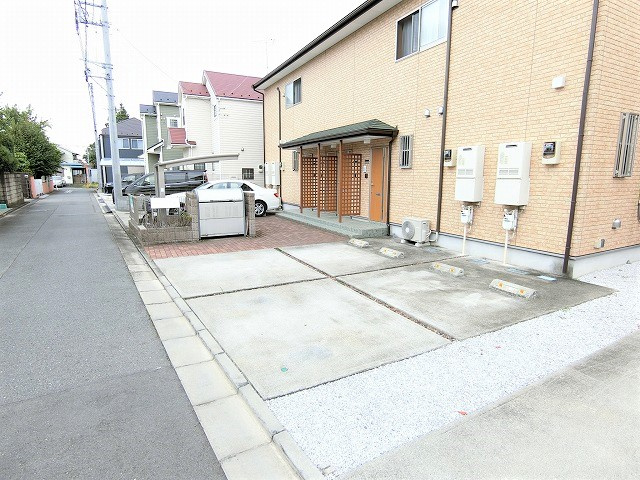 グリーンタウン松枝Bの駐車場