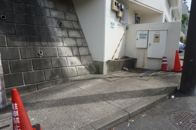 ノブヒルホドガヤ駐車場