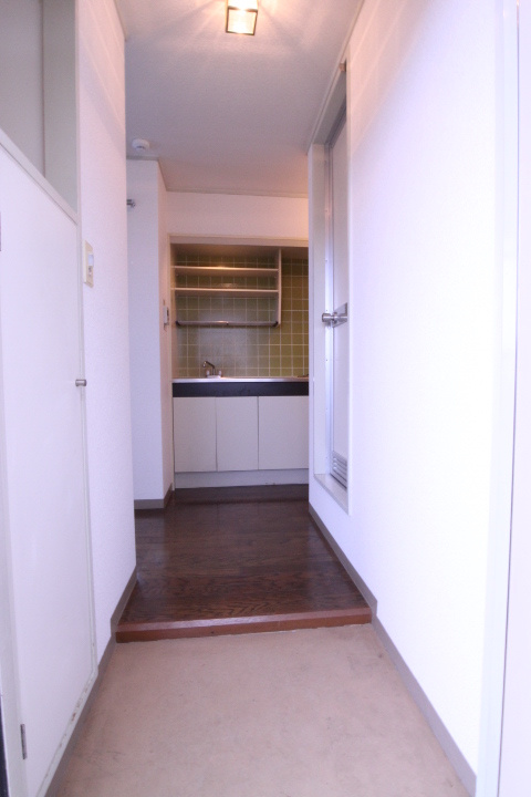 西舞子メゾンの玄関