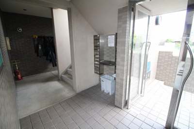 【エントランス】 | コートビレッジ