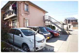 【駐車場】