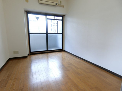 【居間・リビング】 | エスリード梅田東