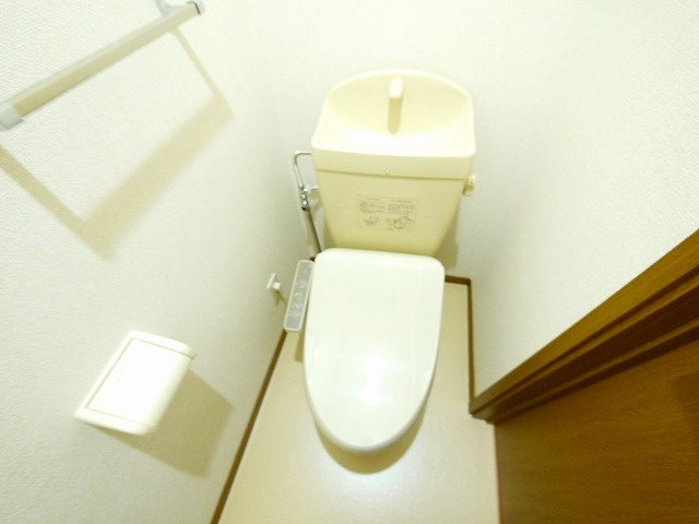 グレイスコートのトイレ|落ち着いた色調のトイレです
