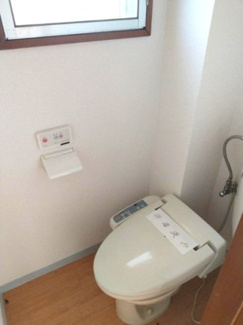 【トイレ】 | ハイツ立川 | ウォシュレット機能付きトイレです