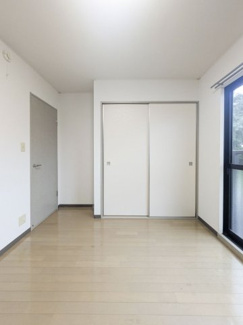 【洋室】 | グランパパＢ棟