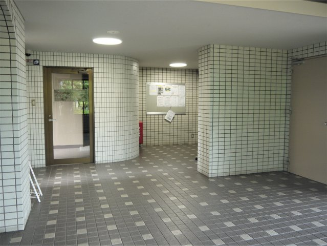 ファミールハイツ久留米参番館のエントランス