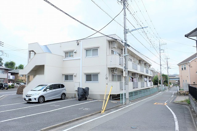 メゾンカワクボの外観