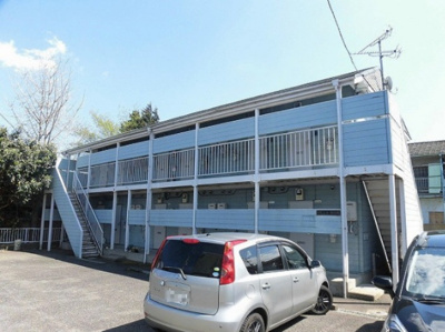 【駐車場】 | ヴィラ勝田橋 | いつでも目の届く敷地内に駐車場を完備しています♪荷物がかさばりがちなお買物にも、車があると便利ですよね☆