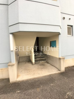 【エントランス】 | 第三ハイツひらく | エントランスです