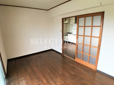 【居間・リビング】 | 第三ハイツひらく | 使いやすい居間です