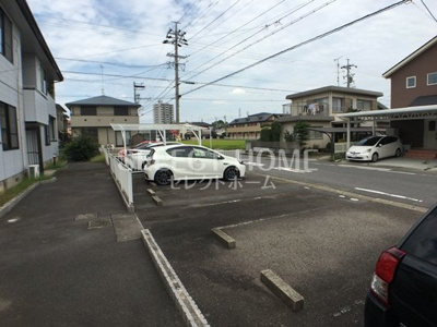 【駐車場】 | ジュネス光　Ｄ棟 | 駐車場完備です