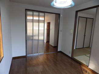 【居間・リビング】 | コーポなおみＣ棟