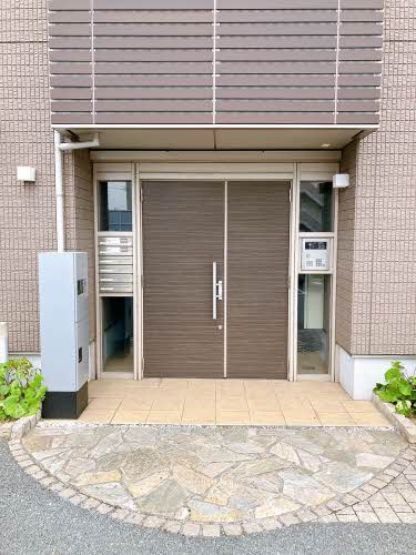 ラヴィアンソレイエのエントランス