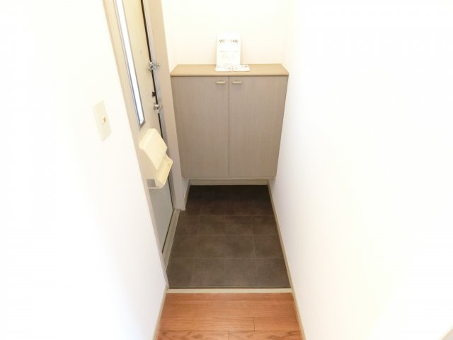 サンハイムC棟の玄関