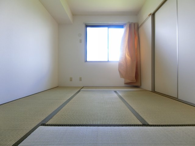 サンハイムC棟の和室