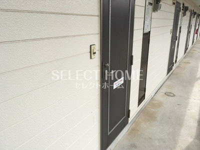 【エントランス】 | Ｓｕｒｐｌｕｓ　Ｏｎｅ本田 | 落ち着いたエントランスです