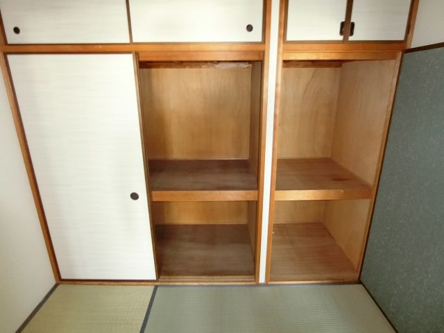 ヴィラ・ビアンカ美原の収納