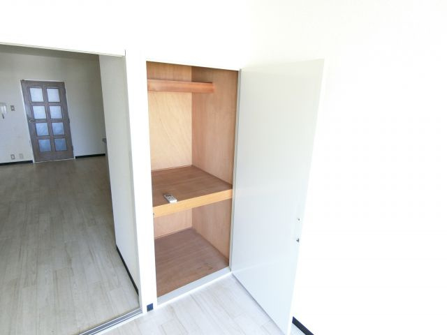 ヴィラ・ビアンカ美原の内装