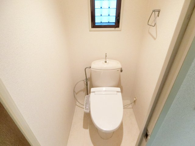 ヴィラ・ビアンカ美原のトイレ