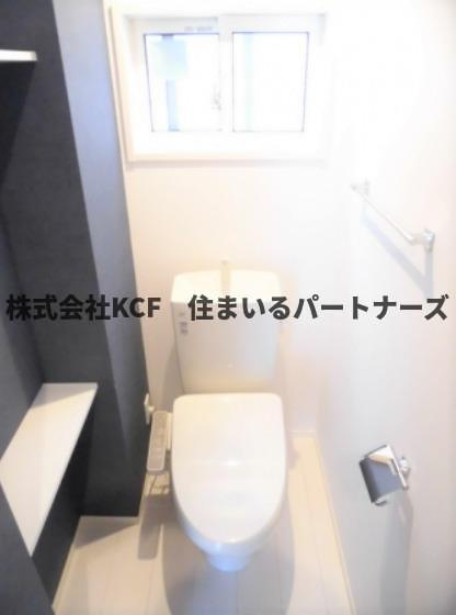 プロシアB棟のトイレ|落ち着いた色調のトイレです