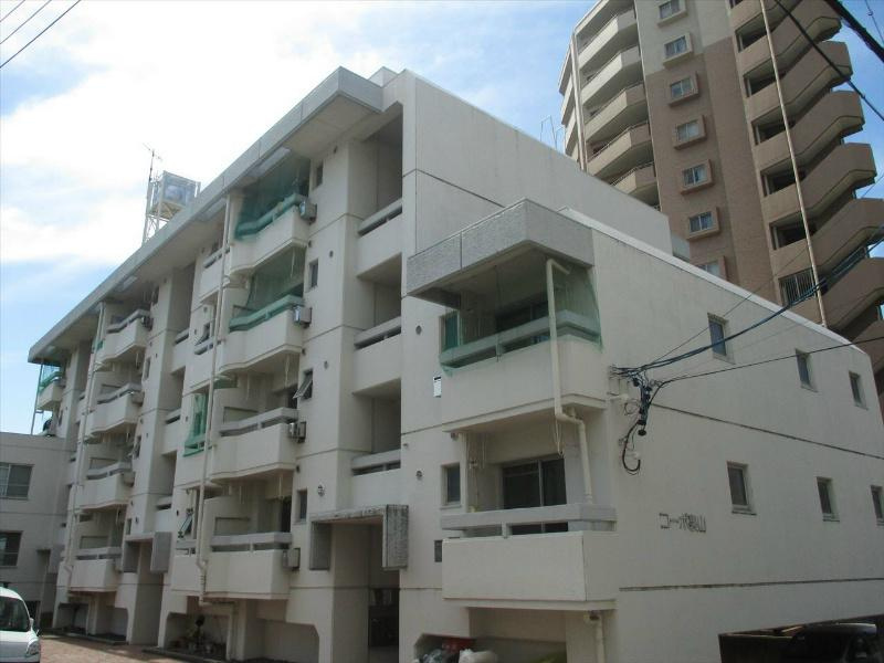 コーポ裏山の外観|コーポ裏山