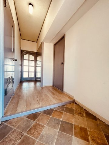 パラッシオ舞子の玄関