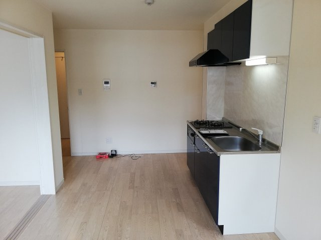 クリエイティブ・カーサ【当社管理物件】の居間・リビング|リビング