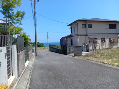 【前面道路含む現地写真】 | 下津団地内　売り土地