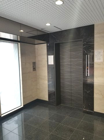 ヤマキビルのエントランス