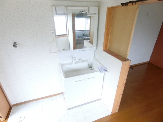 福田貸家の洗面所