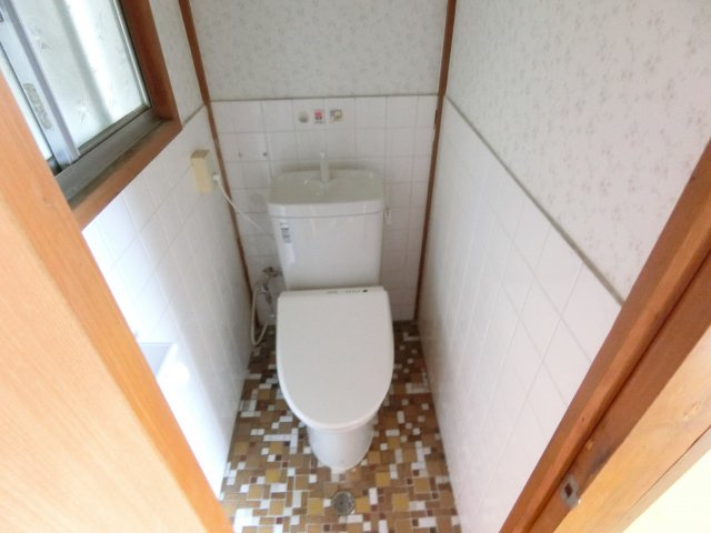 福田貸家のトイレ