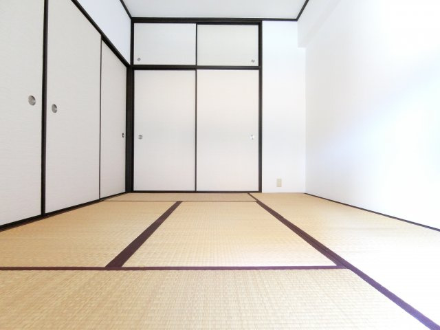 光明池アーバンライフの和室