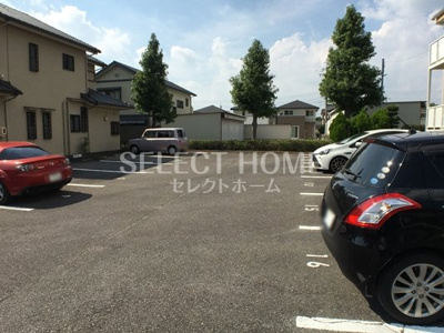 【駐車場】 | Ｓｕｒｐｌｕｓ　Ｔｗｏ　ＴＥＲＡＳＨＩ | カースペースがあります