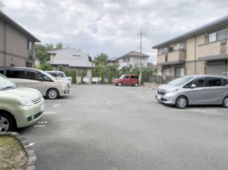 【駐車場】
