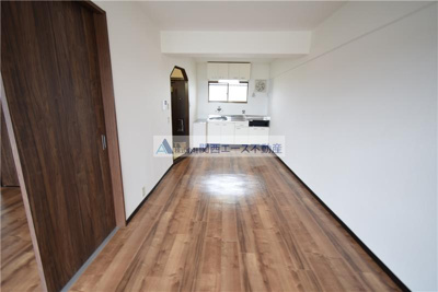 【居間・リビング】 | トリプルステーション菱屋西