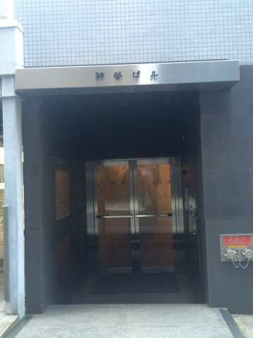 神谷ビルのエントランス