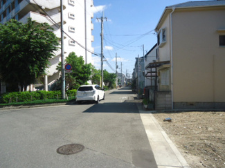 【前面道路含む現地写真】