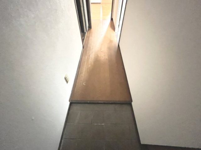 サンヒルズ光明池の玄関