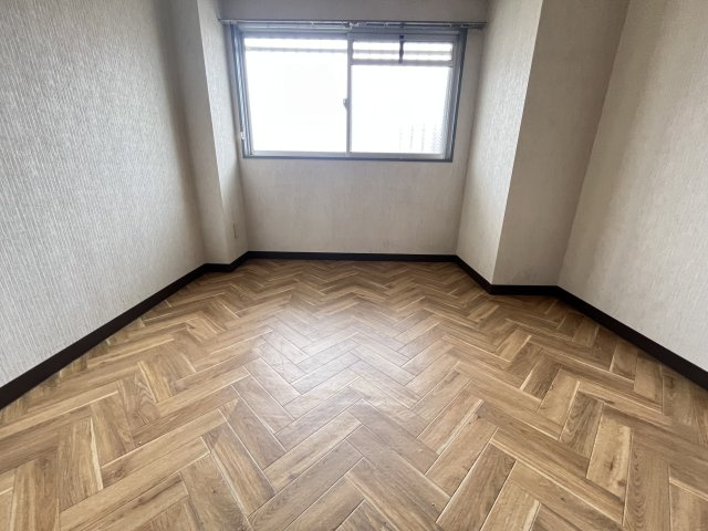 サンヒルズ光明池の洋室