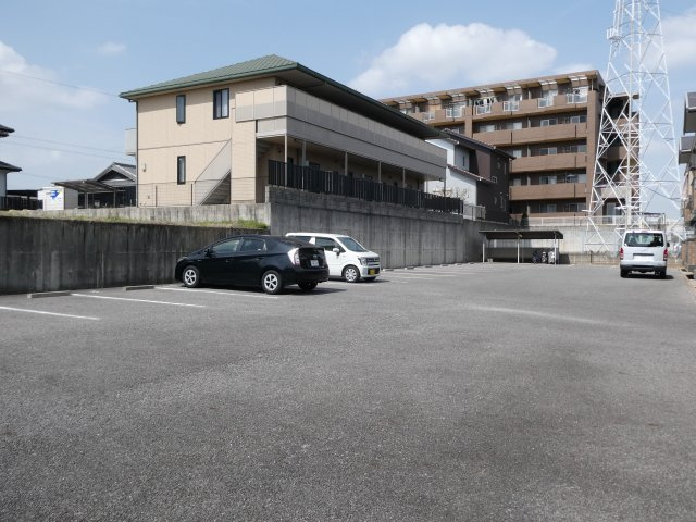 ベルドミール上松Bの駐車場