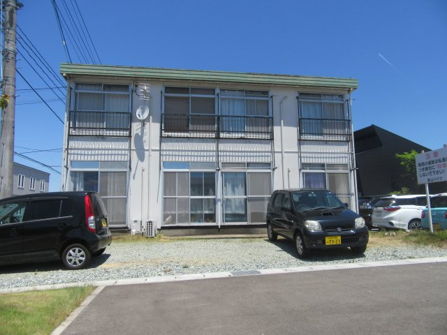 雲山ハイツの駐車場