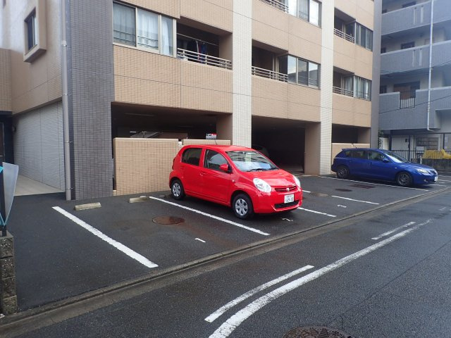 Ｇｒａｔｉｔｕｄｅの駐車場