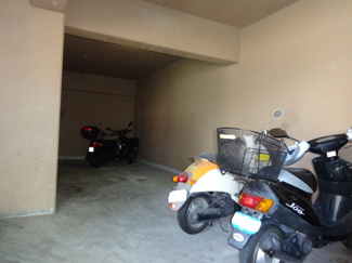 【その他共用部分】 | 屋内駐輪場！大型バイクもOK！