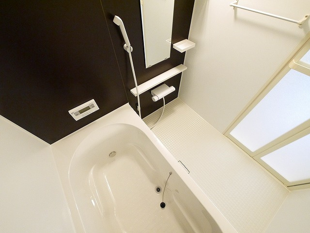 ヴァンベールコートの浴室|日々の疲れを癒すお風呂付です