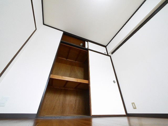 三幸マンションの収納|こまごまとしたものを収納できそうですね
