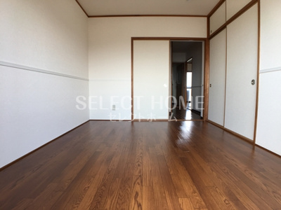 【寝室】 | グランドゥール須田 | 広くて明るい寝室