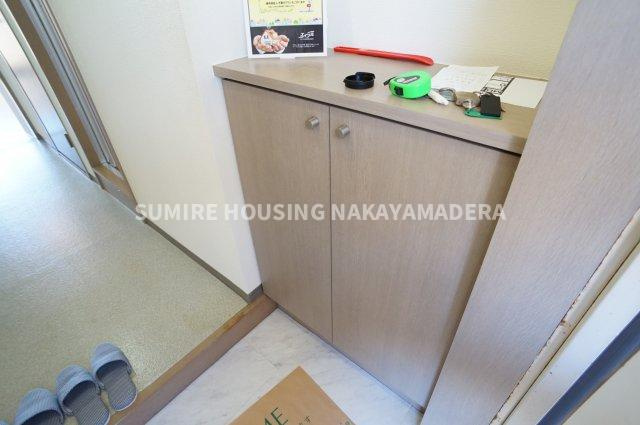 ガーデンプラザ売布の玄関|参考、同建物・反転間取りの号室