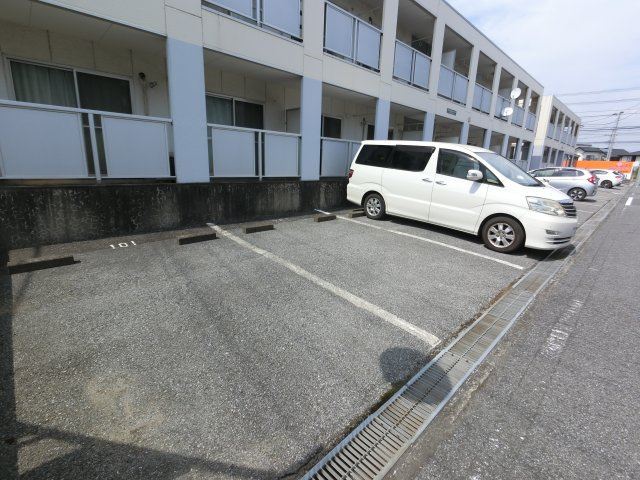 【駐車場】