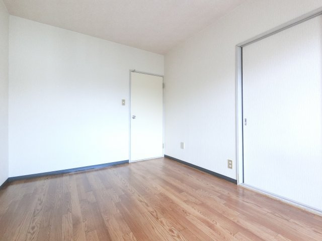【寝室】